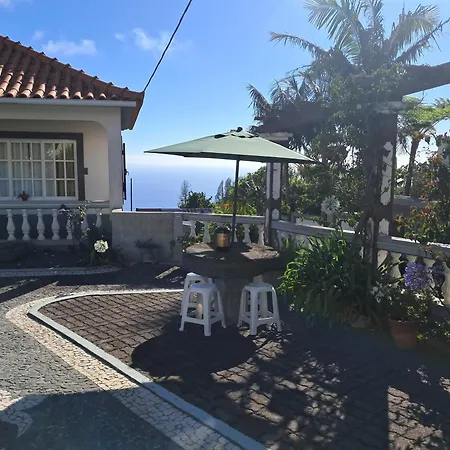 Casa Sequeira * Fajã da Ovelha